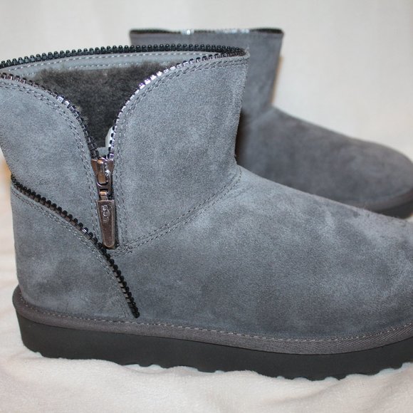 NIB UGG WOMEN'S‎ FLORENCE MINI SUEDE SHEARLING LINED ZIPPER ACCENT ANKLE … - Picture 9 of 9